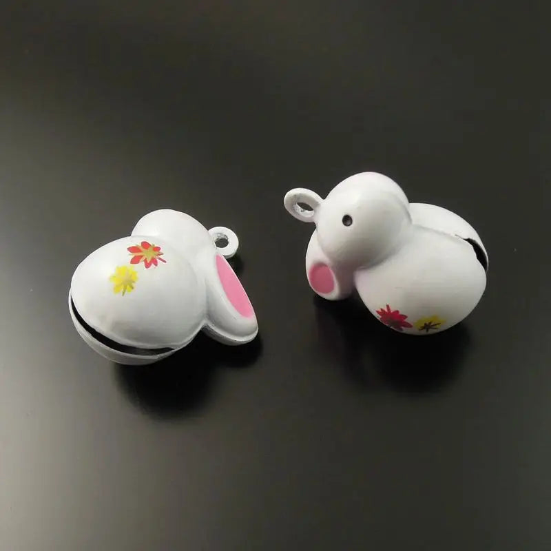 10pcs/lot Jingle Bells Lot Craft Charm Christmas Baby Girl Handmade Baby Gift Cute White Rabbit Phone Pet Decor 22*18*13mm 35274